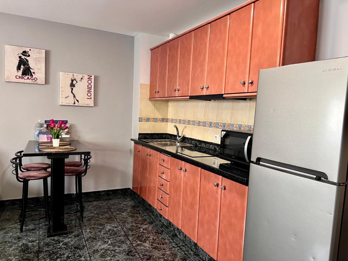 Apartamentos Dalia Vecindario  Bagian luar foto