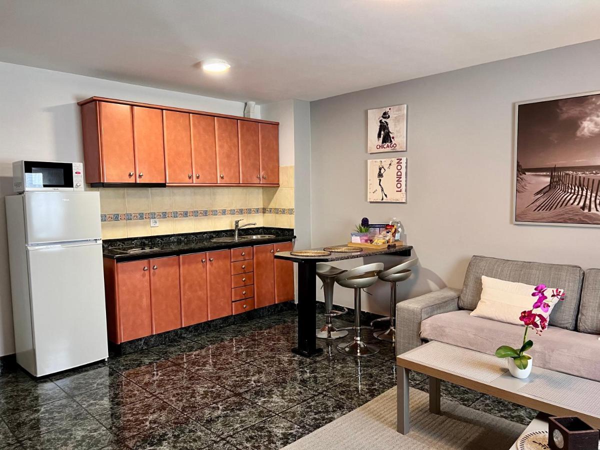 Apartamentos Dalia Vecindario  Bagian luar foto