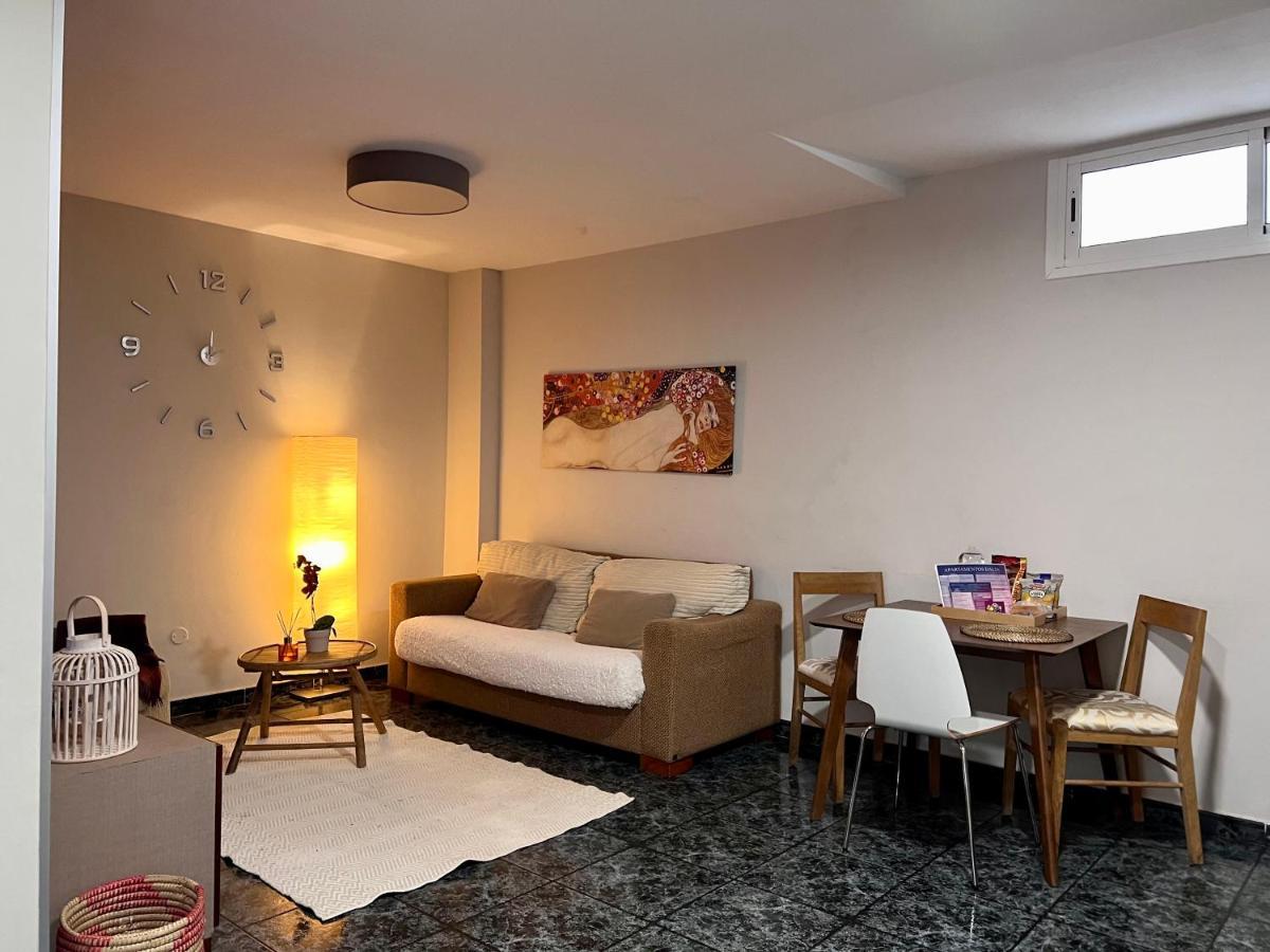 Apartamentos Dalia Vecindario  Bagian luar foto