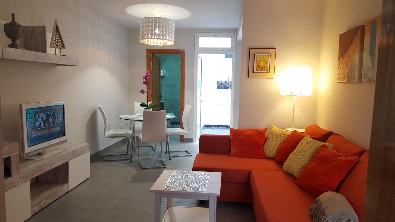 Apartamentos Dalia Vecindario  Bagian luar foto